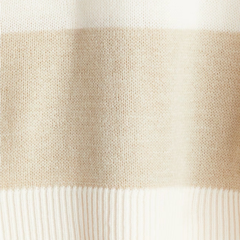 Striped Cream and Tan Sweater
Brand New H&M
Size XXXL but fits like XL - Picture 2 of 3
